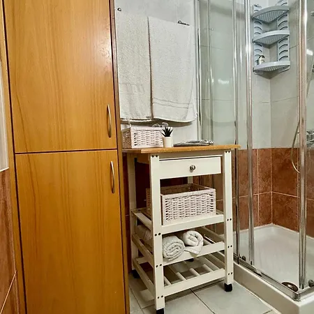 Kapparis Escape, Near Beach, Bbq, Free Parking * Paralimni