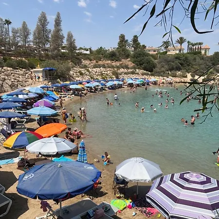 Kapparis Escape, Near Beach, Bbq, Free Parking Lägenhet