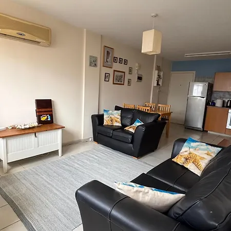 Kapparis Escape, Near Beach, Bbq, Free Parking Lägenhet