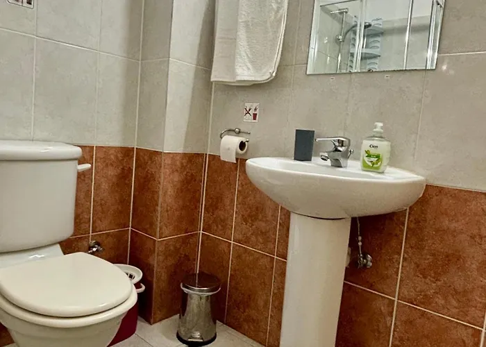 Kapparis Escape * Paralimni